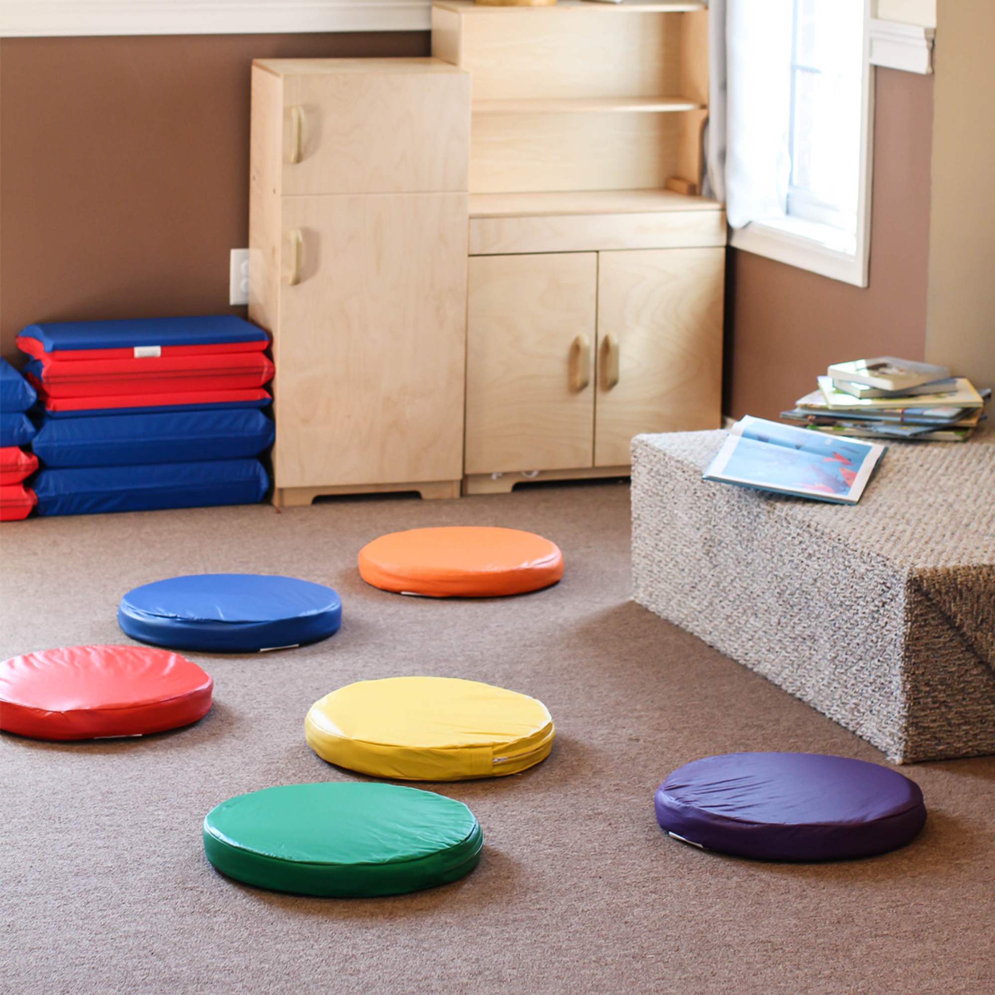 4 PACK OF ROUND KINDERCUSHIONS